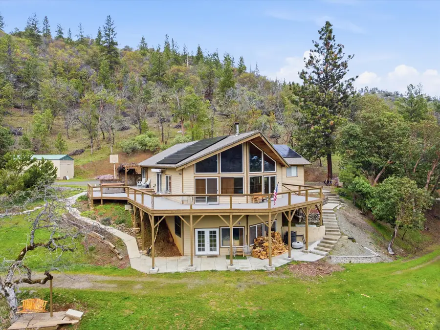 4730 W Griffin Creek Road, Medford, OR 97501 - #2