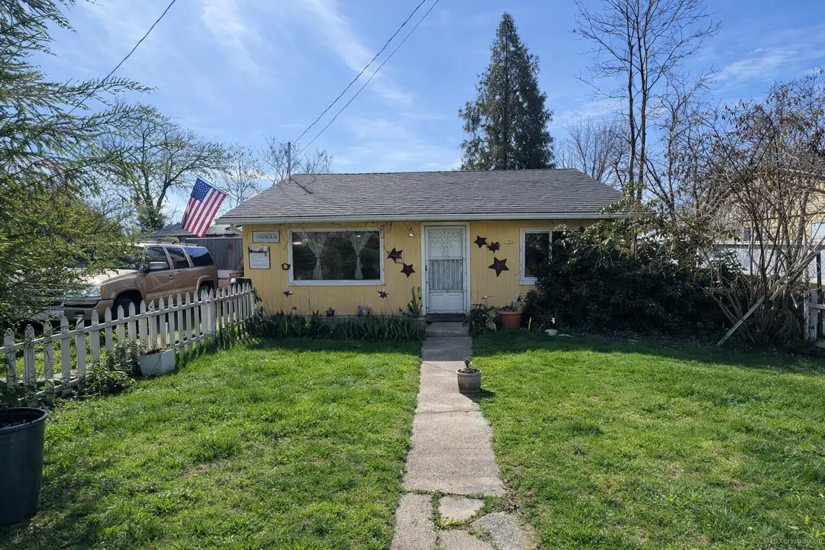 1039 SW I Street, Grants Pass, OR 97526 - #1