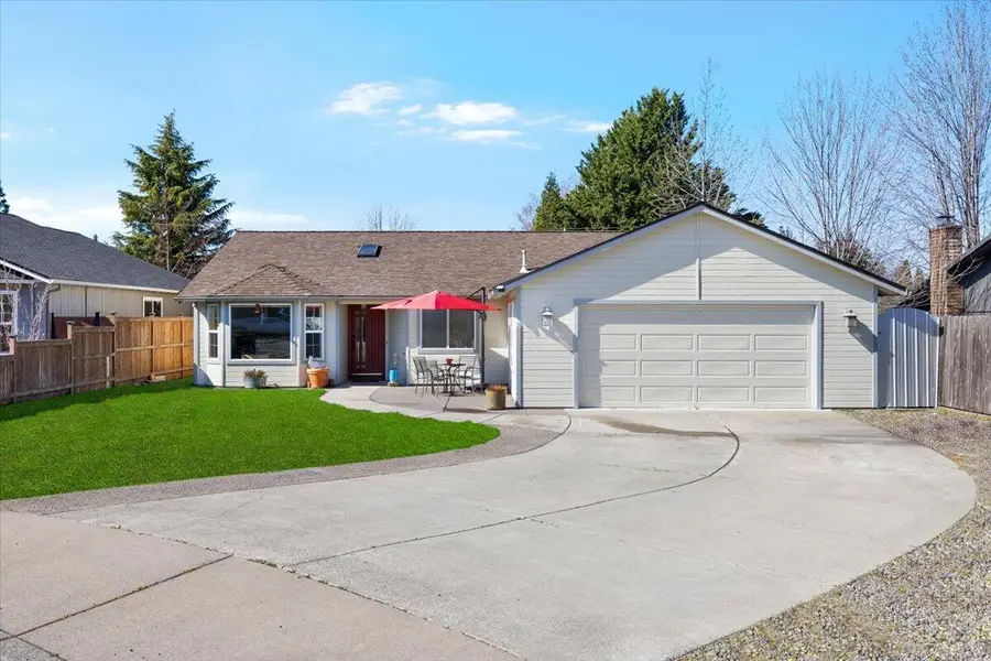 3053 Adams Circle, Medford, OR 97504 - #2