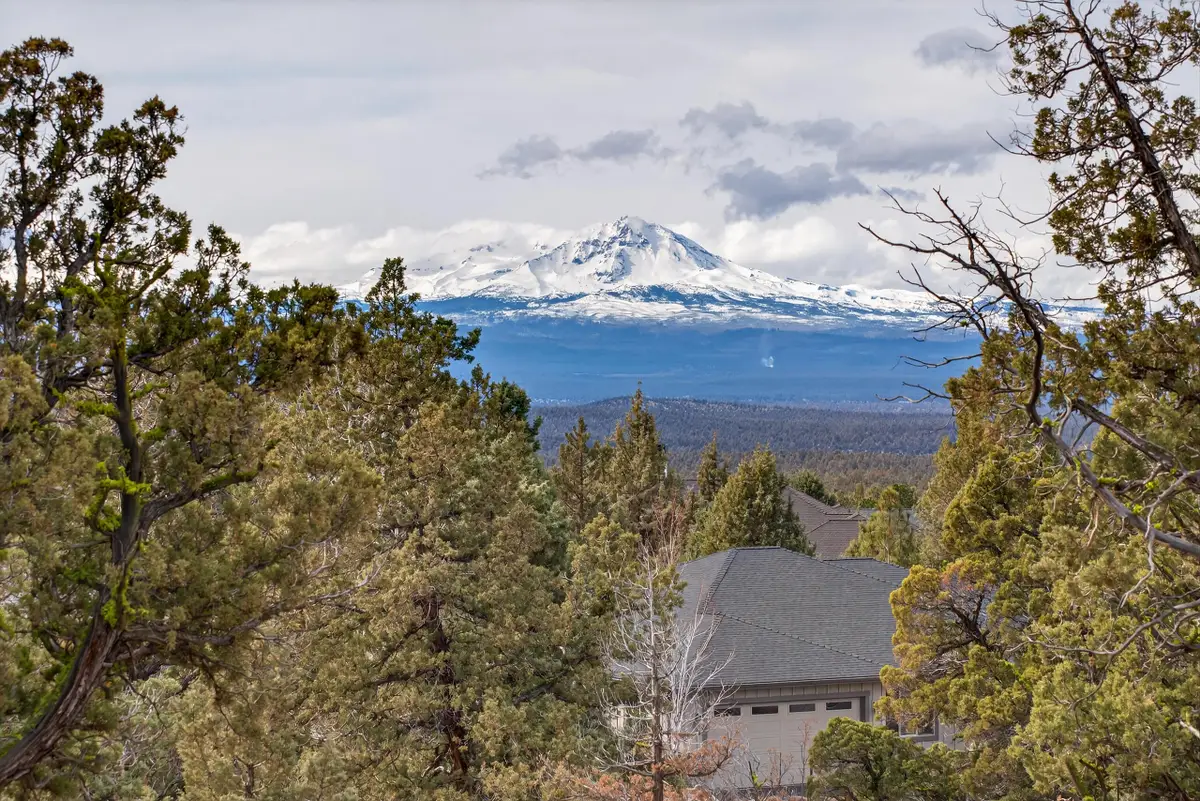 1386 Spring Ridge Court, Redmond, OR 97756 - #1