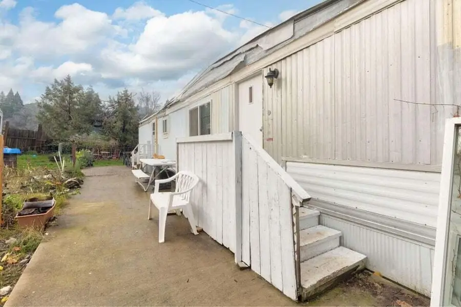 7001 Rogue River Highway #SPC 29, Grants Pass, OR 97527 - #2