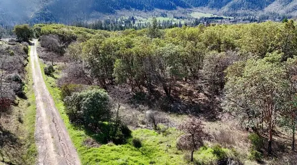 N Applegate Road, Grants Pass, OR 97527