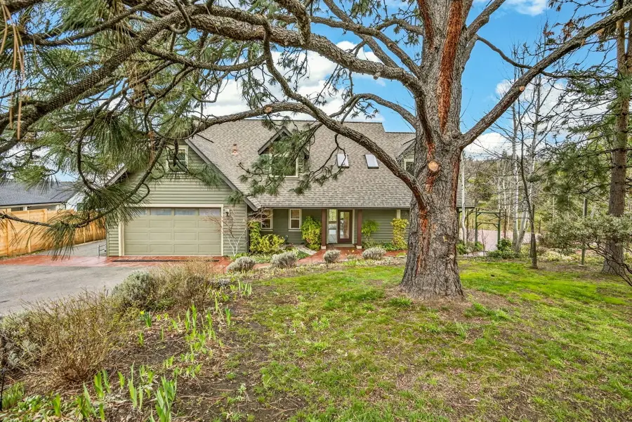 523 Strawberry Lane, Ashland, OR 97520 - #2