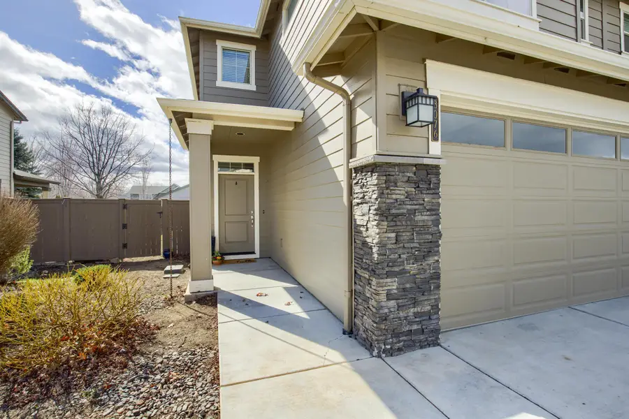 3076 SW Black Butte Lane, Redmond, OR 97756 - #3