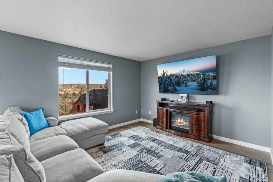 791 SE Kristin Way, Madras, OR 97741 - #3