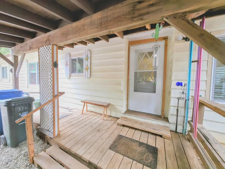 350 Hamilton Avenue, Cave Junction, OR 97523 - #3