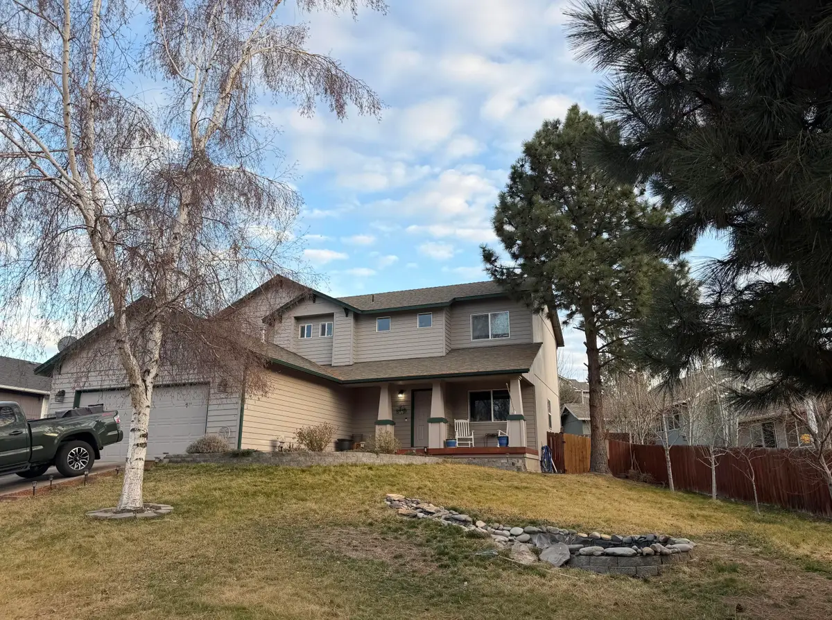 3728 SW Reindeer Avenue, Redmond, OR 97756 - #1