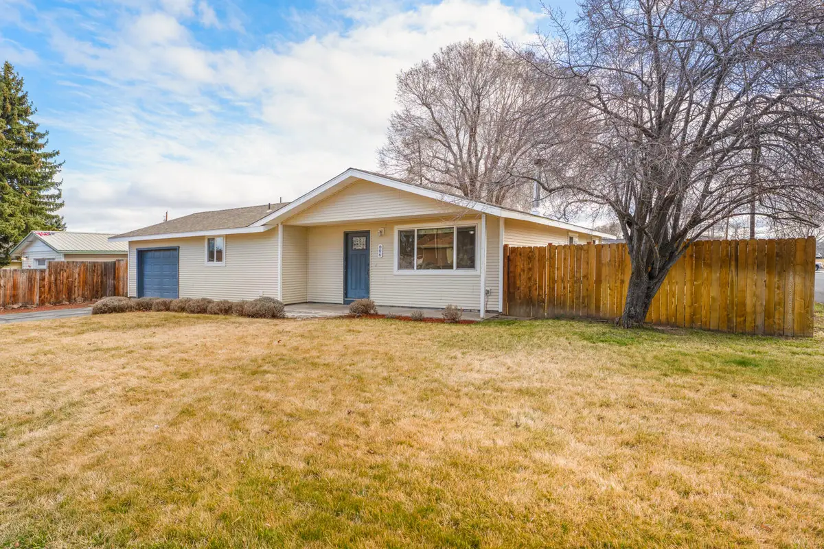 806 NW 8th Street, Redmond, OR 97756 - #1