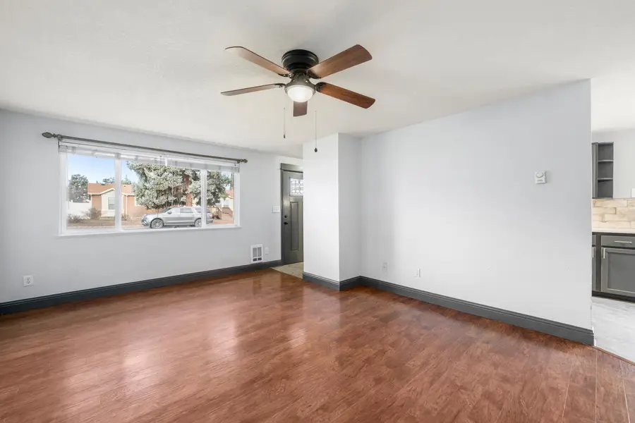 806 NW 8th Street, Redmond, OR 97756 - #3