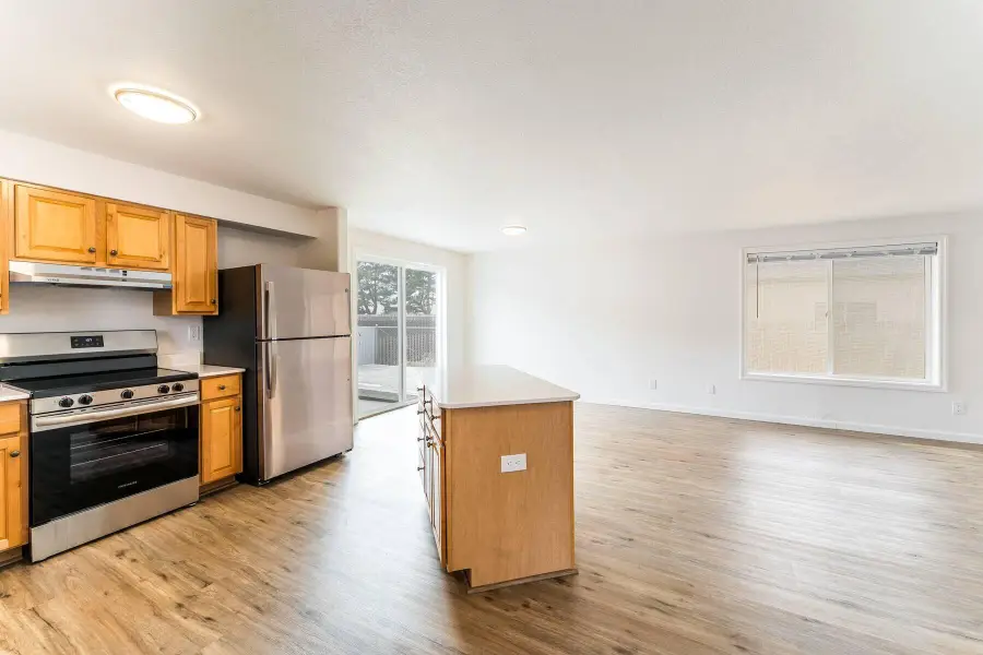 961 S Algonquian Court, Prineville, OR 97754 - #2