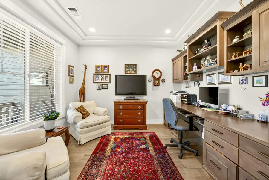 4084 Crystal Springs Drive, Medford, OR 97504 - #3