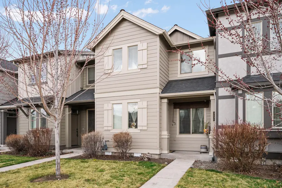 3131 SW 28th Street, Redmond, OR 97756 - #2