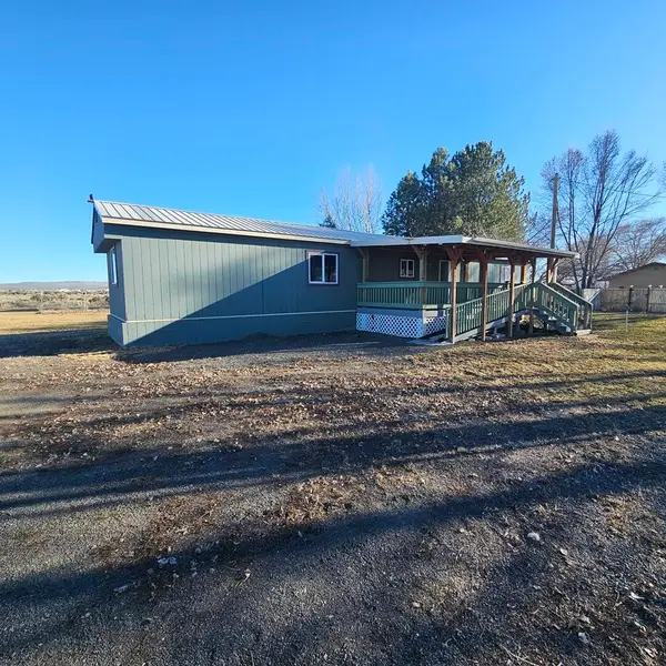 57447 Pine Street, Christmas Valley, OR 97641