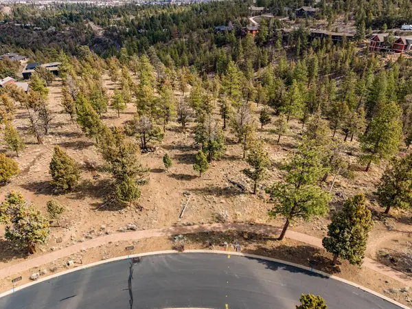 1474 NW Puccoon Court #34, Bend, OR 97701