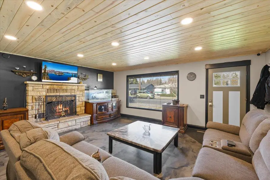 1408 Siskiyou Boulevard, Medford, OR 97504 - #3