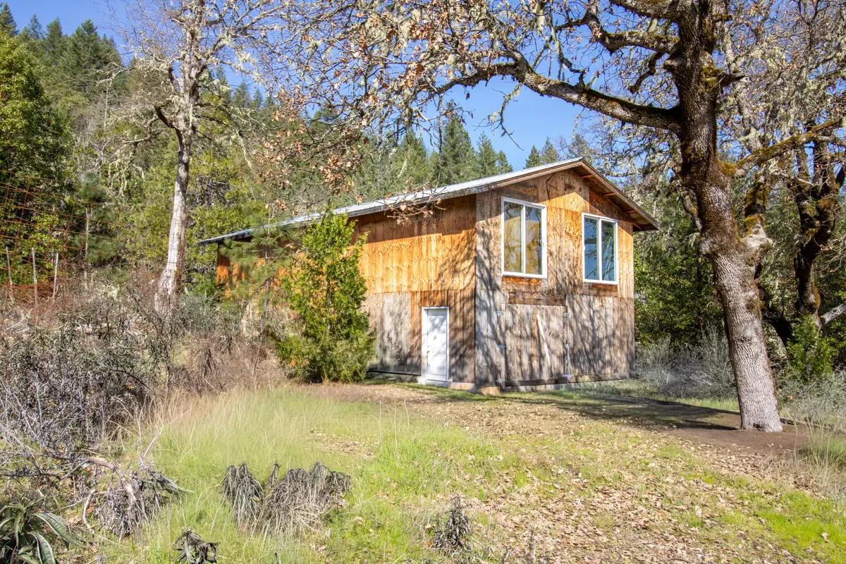 252 Warren Road, Cave Junction, OR 97523 - #1