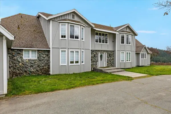 1500 Panther Gulch Road, Williams, OR 97544