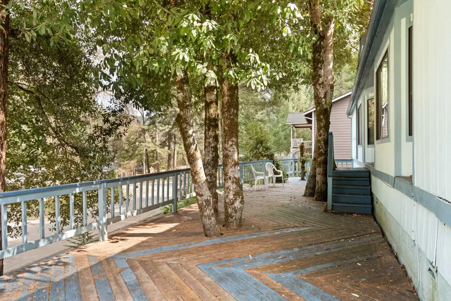 211 Barlow Street, Cave Junction, OR 97523 - #2