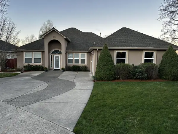 374 Leandra Lane, Eagle Point, OR 97524