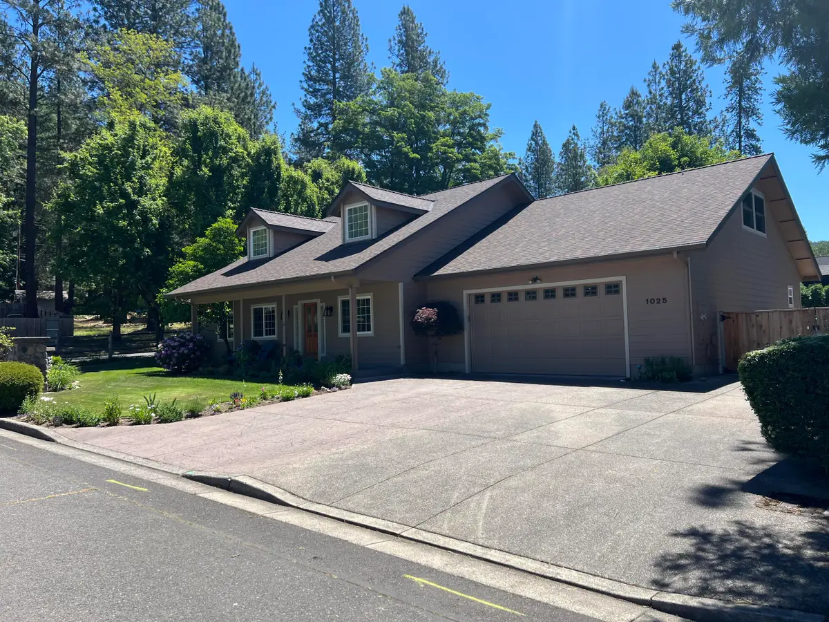1025 Anglers Place, Shady Cove, OR 97539 - #1