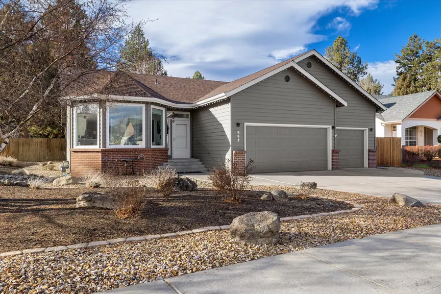 997 SE Shadowood Drive, Bend, OR 97702 - #2