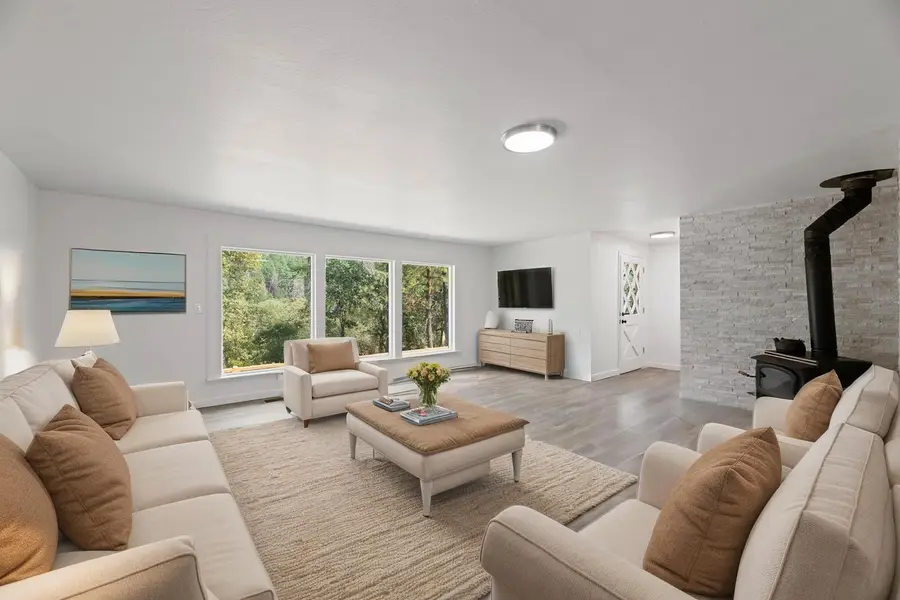 1100 Cantrall Road, Jacksonville, OR 97530 - #3