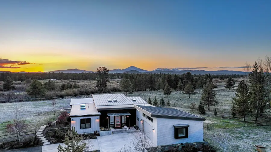 55543 Huntington Road, Bend, OR 97707 - #2