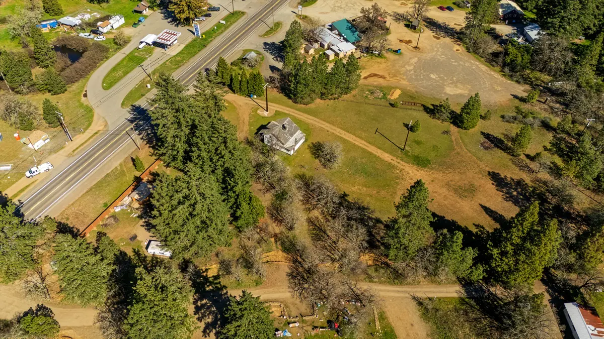 33105 Redwood Highway, Cave Junction, OR 97523 - #1