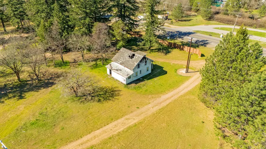 33105 Redwood Highway, Cave Junction, OR 97523 - #3