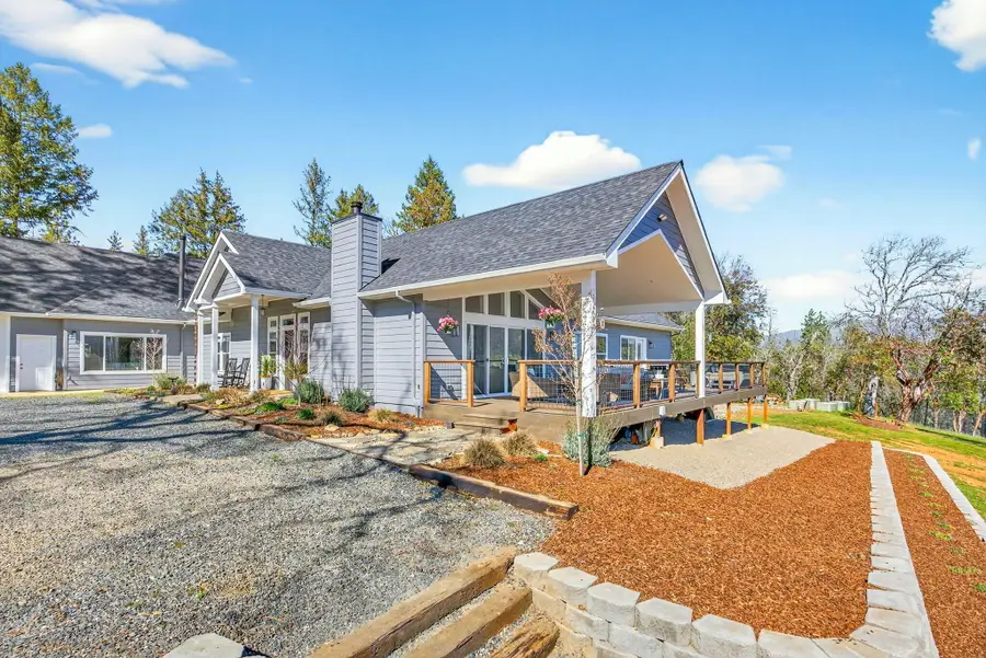 145 Lomas Road, Jacksonville, OR 97530 - #3