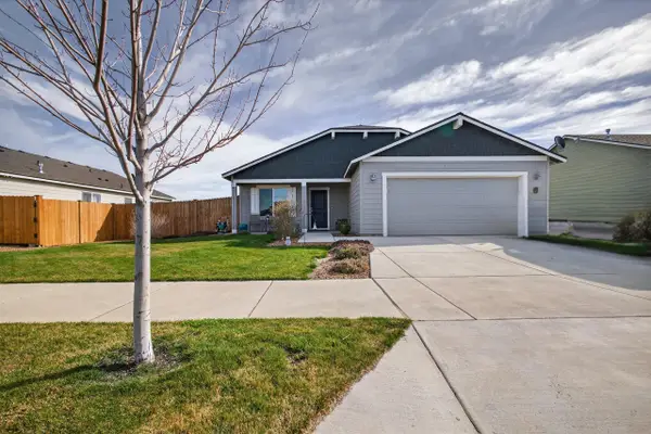 1225 NW Willow Parkway Road, Madras, OR 97741