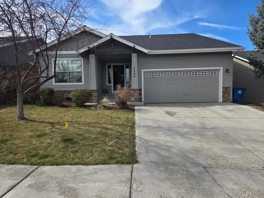 2845 SW 31st Street, Redmond, OR 97756 - #2