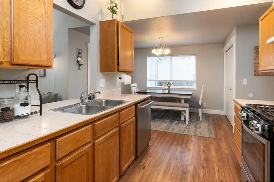 1071 NE Ne Locksley Drive, Bend, OR 97701 - #2