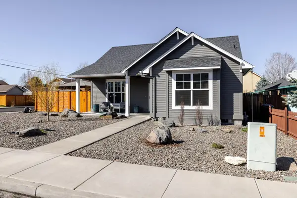 1833 NW Larch Avenue, Redmond, OR 97756