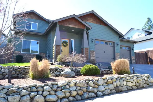 915 NW Bishop Street, Grants Pass, OR 97526