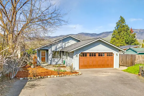 239 E Hersey Street, Ashland, OR 97520