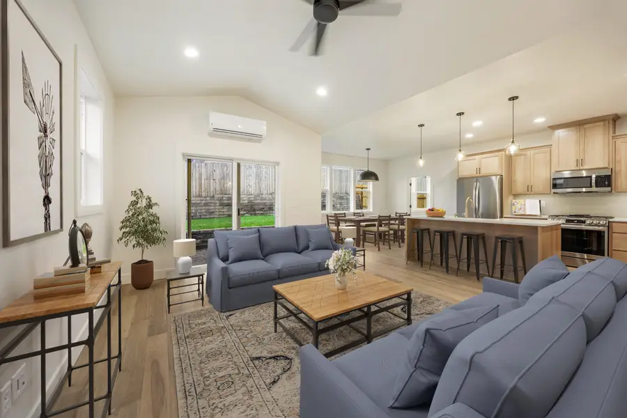 566 Coffee Lane, Ashland, OR 97520 - #2