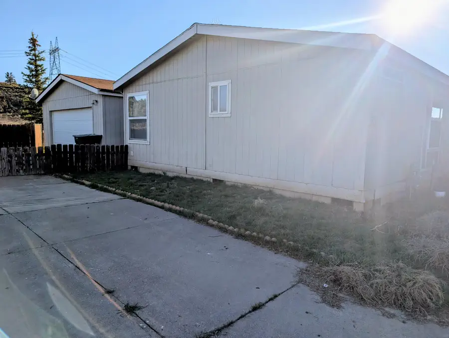 4826 Douglas Avenue, Klamath Falls, OR 97601 - #3