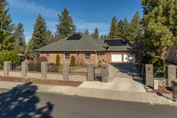 19610 Poplar Street, Bend, OR 97702