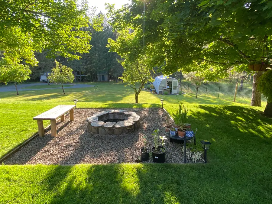 916 Ferry Road, Grants Pass, OR 97526 - #3