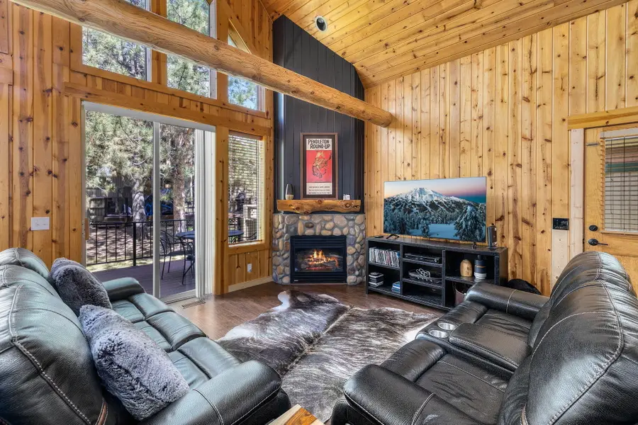 8811 Cliff Swallow Drive, Redmond, OR 97756 - #3