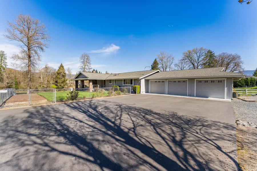 274 Parkhill Place, Grants Pass, OR 97527 - #2