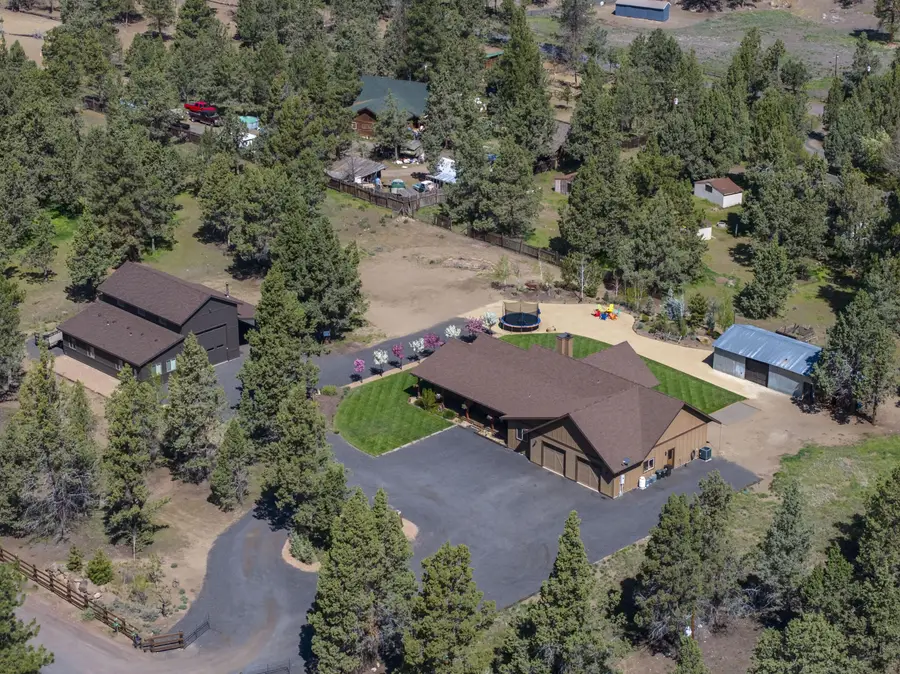 17358 Ivy Lane, Sisters, OR 97759 - #2