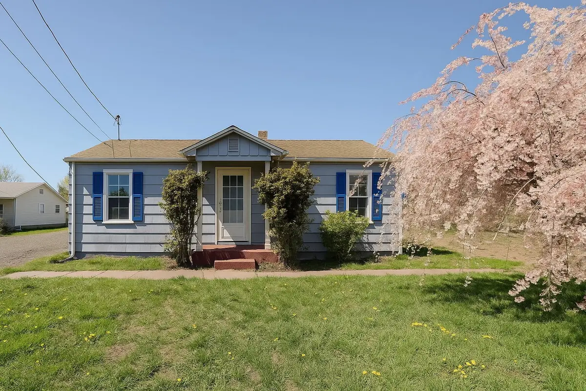 195 S Main Street, Prineville, OR 97754 - #1