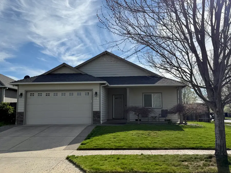 989 Pendleton Drive, Medford, OR 97501 - #2