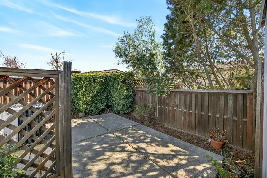 4624 S Pacific Hwy #23, Phoenix, OR 97535 - #3