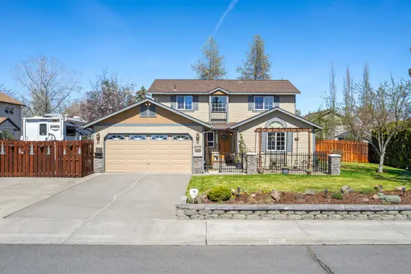 3030 NE Stanton Avenue, Bend, OR 97701