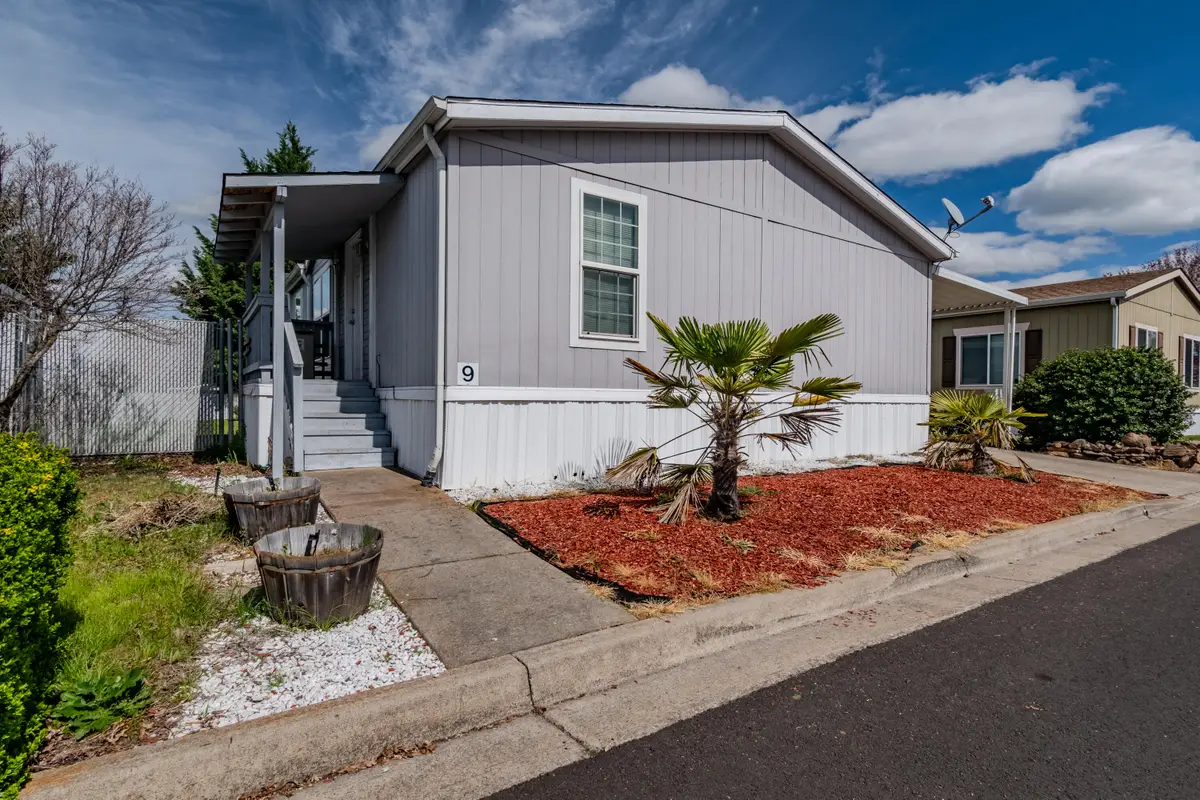 2552 Thorn Oak Drive #SPC 9, Medford, OR 97501 - #1