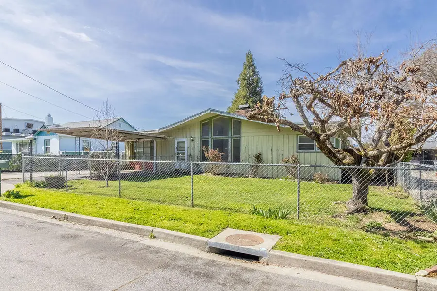 1512 Clara Avenue, Grants Pass, OR 97527 - #2