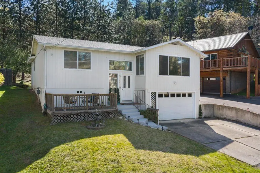 645 S 5th, Jacksonville, OR 97530 - #3